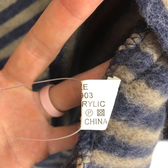 GM NWT Women's One Size Grey Blue Striped Hooded Fringe Trim Poncho Sweater - Picture 7 of 8